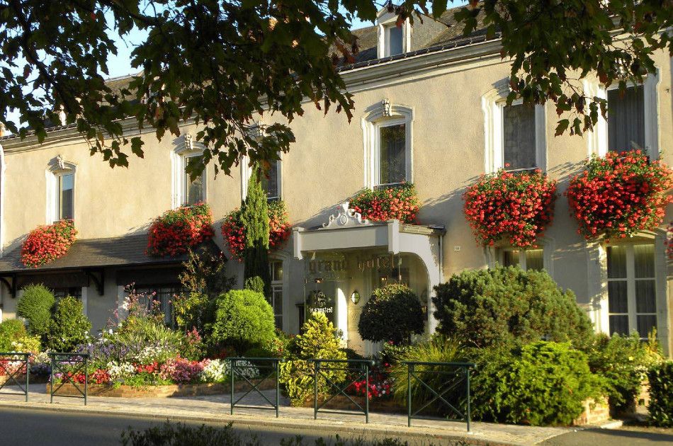 DAY ONE
Thursday: Check in to the elegant Grand Hôtel de Solesmes, ju
